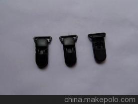 东莞市鑫通塑胶模具厂 专业生产箱包配件及模具，提供胶织带、夹子、压扣等系列产品